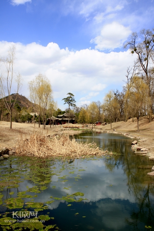 透过光影感受承德避暑山庄春天里的美丽(图)