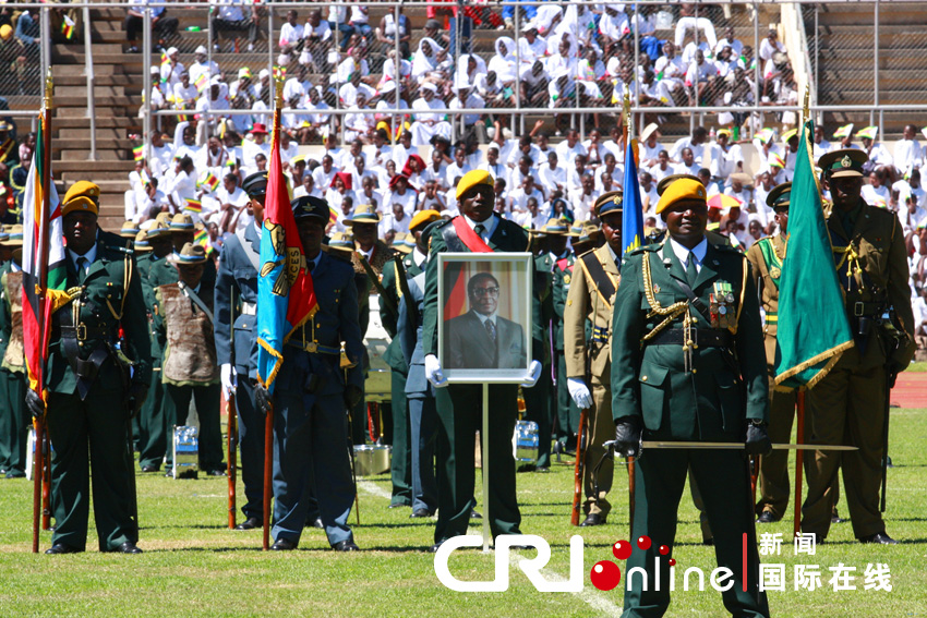 津巴布韦庆祝第32个独立日(高清组图)