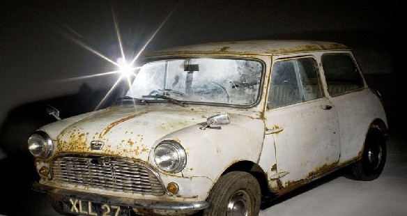 世界最古老迷你车将拍卖 估价15000英镑(图)