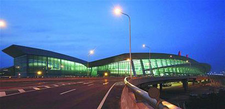 夜色下的武汉天河机场(图片来源网络)