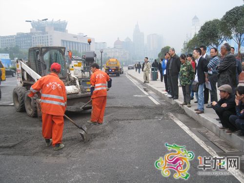 重庆轻轨_重庆轻轨员工收入