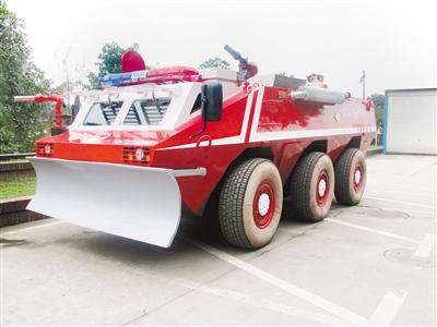 全球首款轮式装甲消防车正式"服役",现已配备到市公安消防总队特勤支
