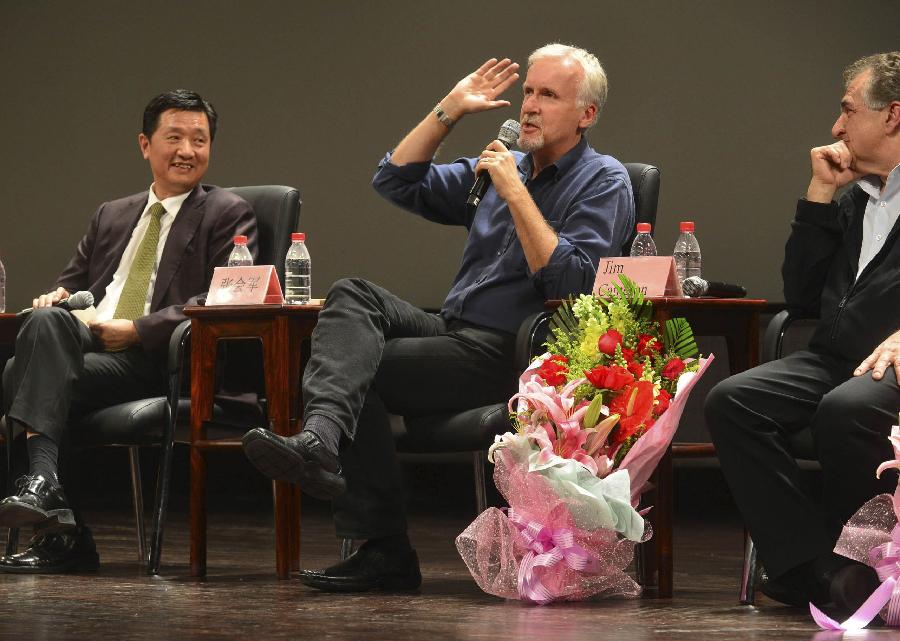 国际著名导演詹姆斯·卡梅隆在北京电影学院演讲(组图