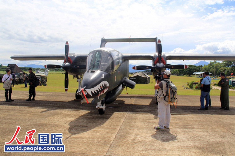 型"大力神"加油/运输机,从马尼拉菲律宾空军总部的维拉的摩空军基地