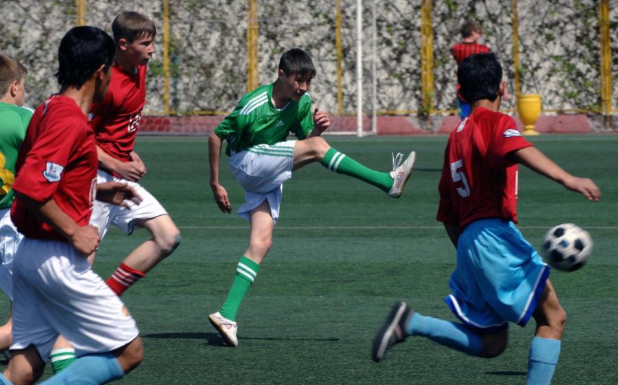 (体育)(2)足球——哈萨克斯坦举行智障运动员足球比赛