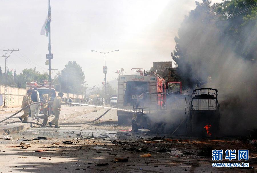 巴基斯坦路边炸弹袭击致5人死亡(组图)