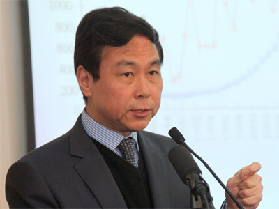 北京大学中国宏观经济研究中心主任卢锋发表在英国《金融时报》的