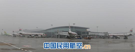 西安咸阳国际机场T3航站楼投入使用(组图)