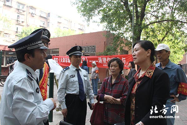 践行五四精神 天津城管青年志愿者在行动(组