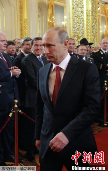 5月7日，俄罗斯举行总统就职典礼，这是弗拉基米尔・普京会三度入主克里姆林宫。图为普京在就职典礼现场。