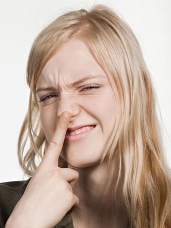 9个坏习惯会毁掉你的容貌:撑脸、皱鼻、大笑(