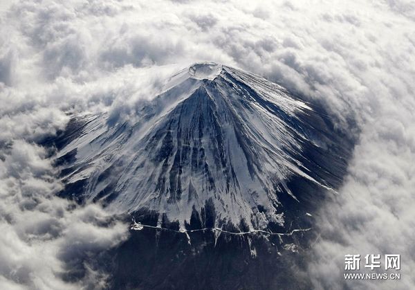 日本富士山正下方活断层或导致巨大山崩(图)