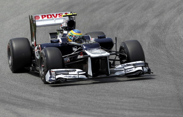 图文:f1西班牙大奖赛排位赛 小塞纳在比赛中