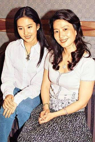 刘亦菲妈妈舞界美女