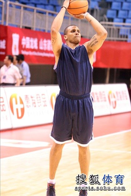 美国职业明星队训练 备战与中国男篮比赛