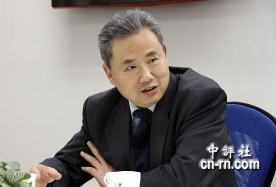 彭光谦接受中评社专访时表示，在黄岩岛问题，中国应及时由危机处理转向“常态化管理”。