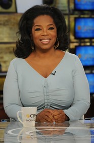 2012福布斯全球100名人榜第二名：美国“脱口秀女王”奥普拉·温弗瑞（Oprah Winfrey）。(资料图)