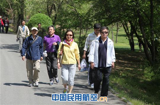 东北空管局机关组织开展健身徒步行活动(