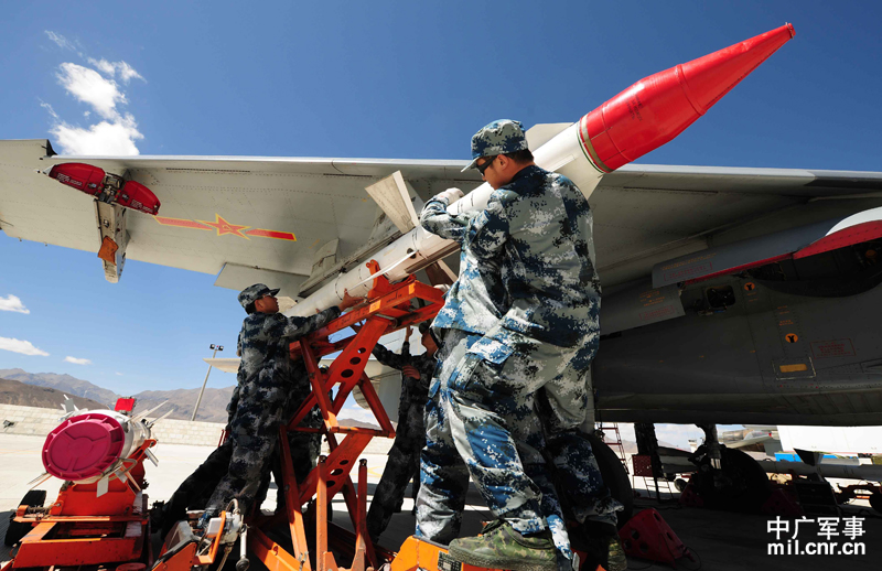 空军航空兵科学保障"战鹰" 提升高原作战能力--中国广播网(组图)