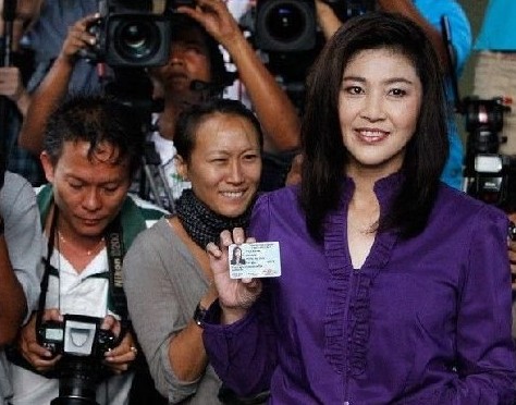 2011年8月5日，泰国新国会推举新一届总理人选，为泰党女领袖英拉-西那瓦(Yingluck Shinawatra)以较多票数胜出，成为泰国历史上首位女总理。