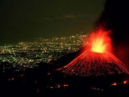 聖海倫斯火山爆發情景資料圖