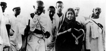 甘地领导的运动暴力不断(组图)