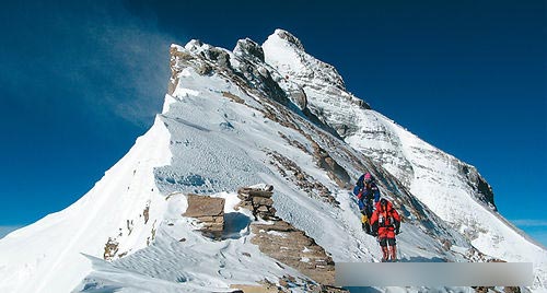 TOP 6：死亡归乡路珠穆朗玛峰(Everest / Qomolangma)