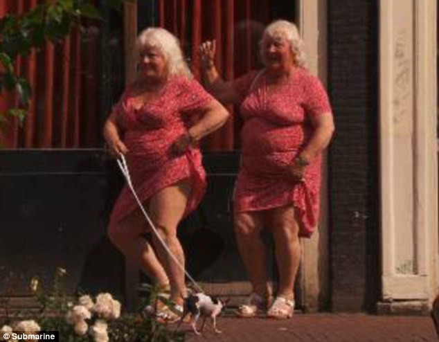 荷兰最老双胞胎妓女工龄50年 69岁仍在接客