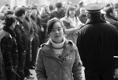 1月15日,“南开大学2012年保送生、自主招生考试”笔试在天津、吉林等全国8个考点同时开考,全国共有3600多人参加考试。 李月明/CFP
