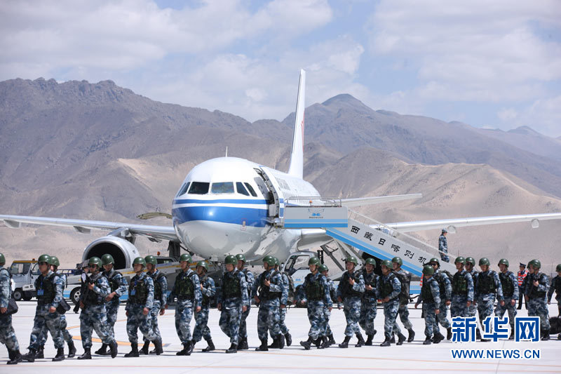 "空军航空运输模式改革专题研究"会议28日在河南开封召开.