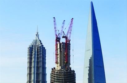 在建高楼上海中心突破300米(图)