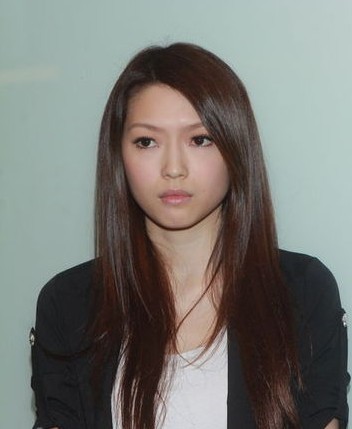 香港女星连诗雅泪洒发布会 承认16岁曾拍情欲照(组图)-搜狐滚动