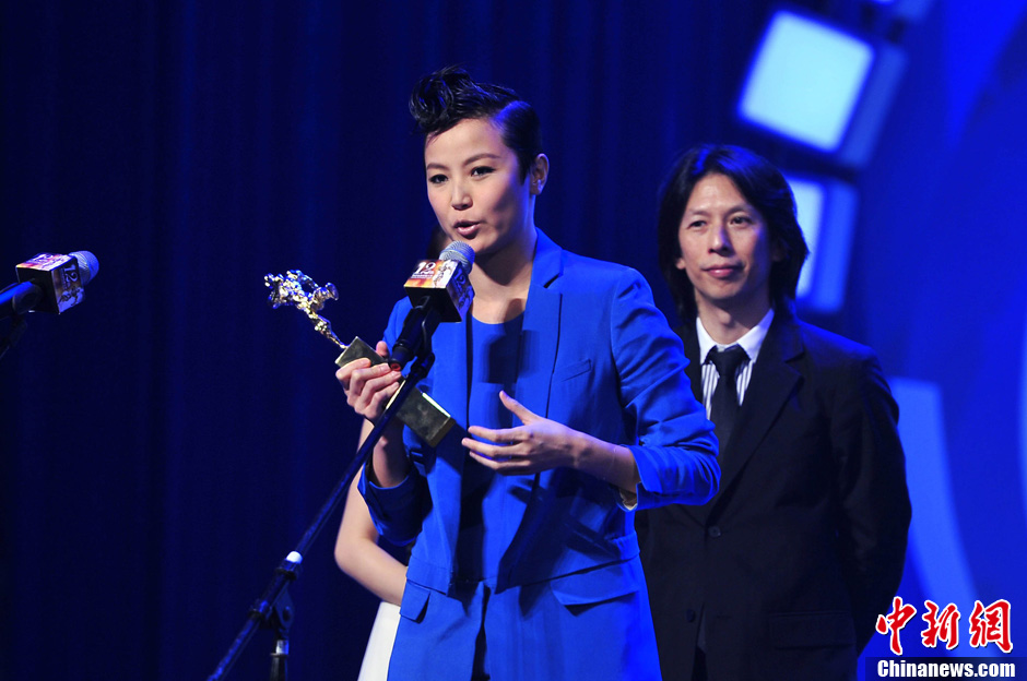 第十二届华语电影传媒大奖颁奖典礼海口举行 倪妮获奖