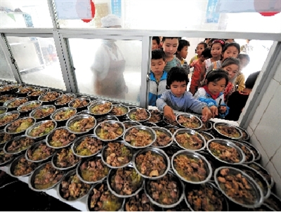 中国5岁下儿童营养不良致死率13% 低于全球水
