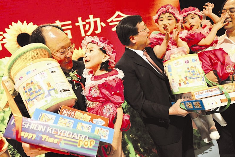 太原市旅游饭店捐赠六一国际儿童节礼物(图