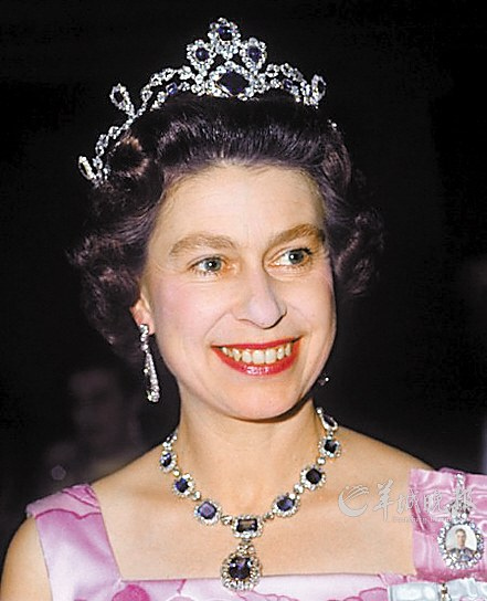 英国女王登基60周年 盘点伊丽莎白的王冠(组图
