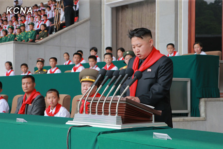 金正恩发表公开演讲祝贺朝鲜少年团创立66周年。
