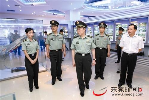 广州军区政委和妻子_广州军区司令员是谁