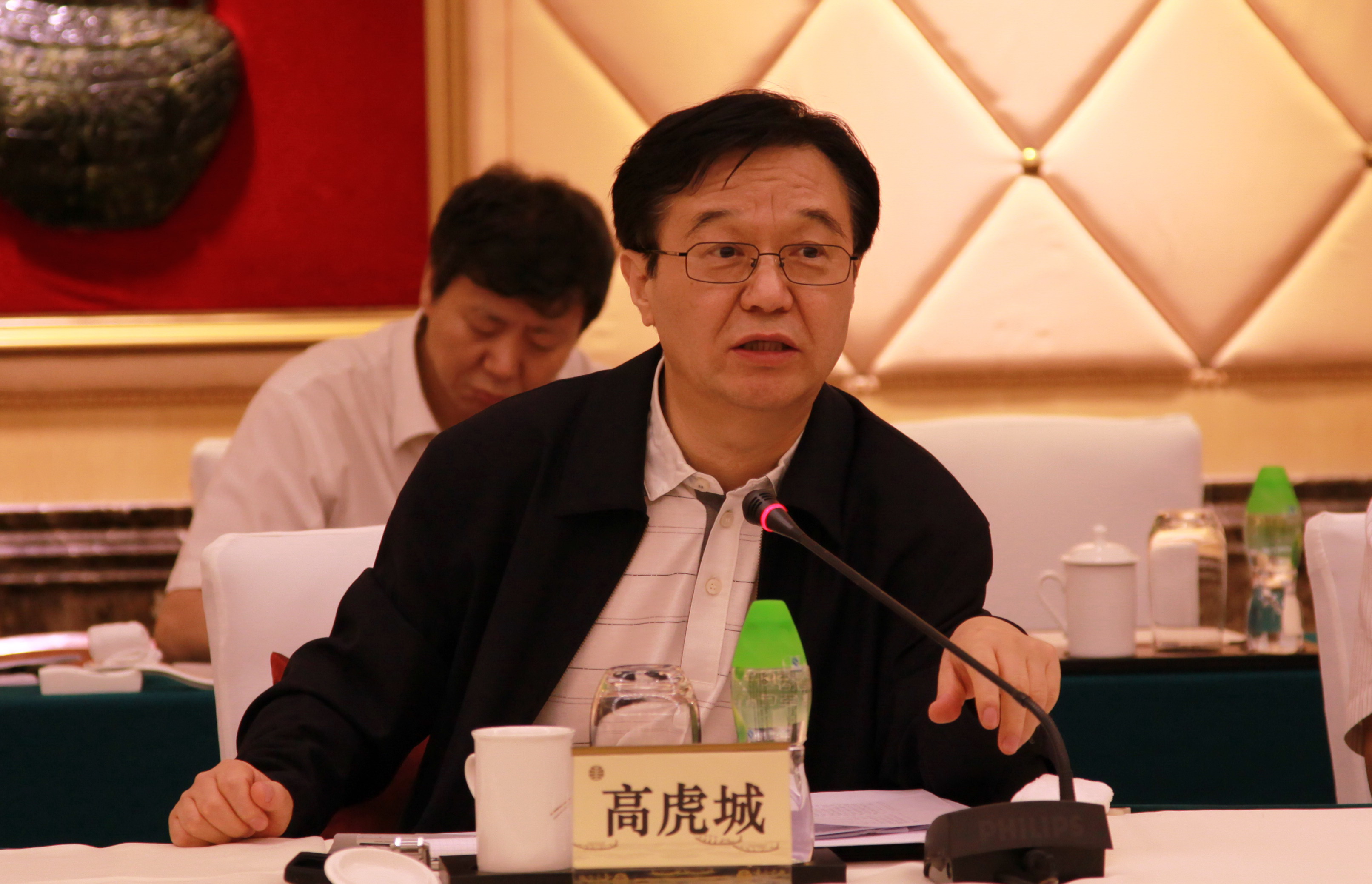 高虎城在广东调研外贸形势强调积极采取措施