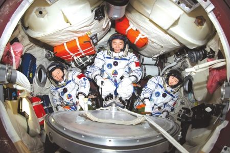 图解天宫生活:3位航天员将验证"尿变水"