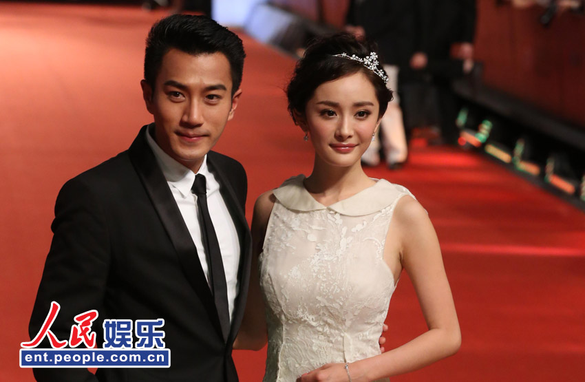 杨幂刘恺威上海电影节穿婚礼装暗示好事将近?
