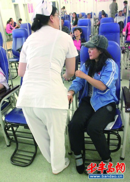殴打4个大陆偷奶送奶孩子凌晨遭游戏(图)女工蝗虫制止图片
