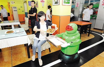机器人煮水饺空中传菜(图)