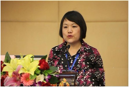 亨氏中国公司事务副总裁王立志女士代表公司出席了此次峰会并致辞