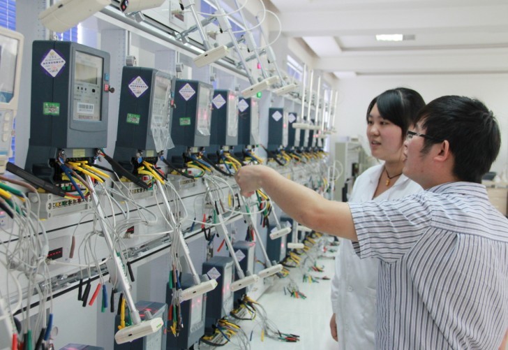 南乐县电业局稳步推进智能表推广(组图)