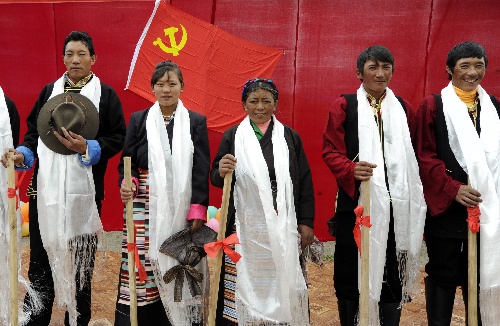 (社会)(1)西藏农牧民党员人数逾10万