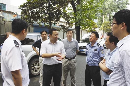 本报记者周蕾 李庆 夏宇 通讯员朱素芳 周传燕 曾凡顺 肖峰   前晚