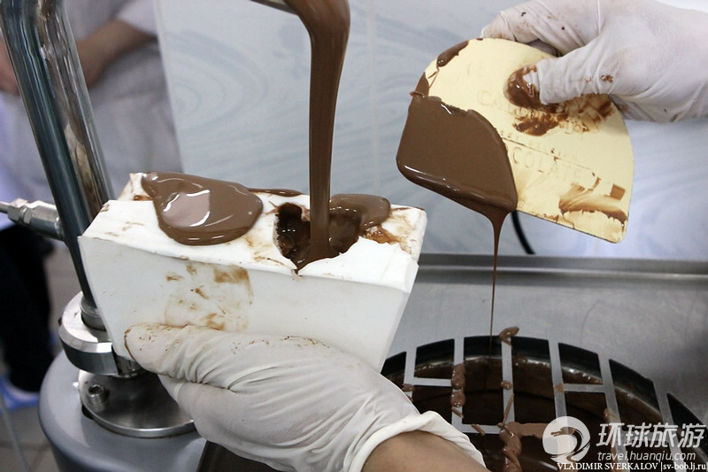 走进国外的甜品梦工厂 看美味甜点制作过程(图