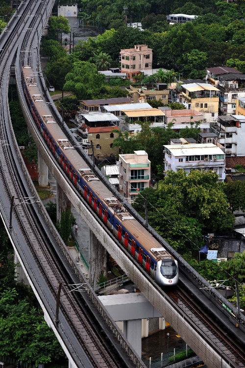 十五年来新地标香港西部铁路