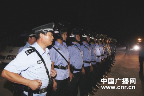 张铮/7月2日，平邑县公安局，参展民警集结完毕，全线布控。张铮/摄